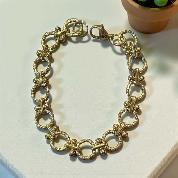 Elegant Gold Double-Layered Chain with Lobster Claw Clasp - Picture 6 of 8